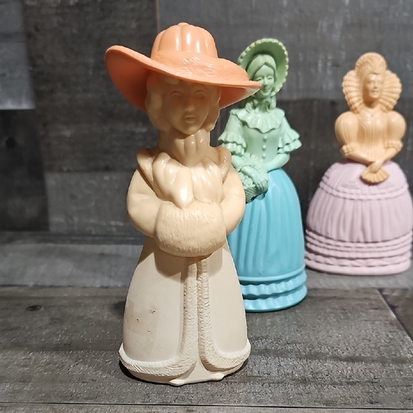 Vintage Avon Purfume Bottles- Multicolor - Picture 2 of 14